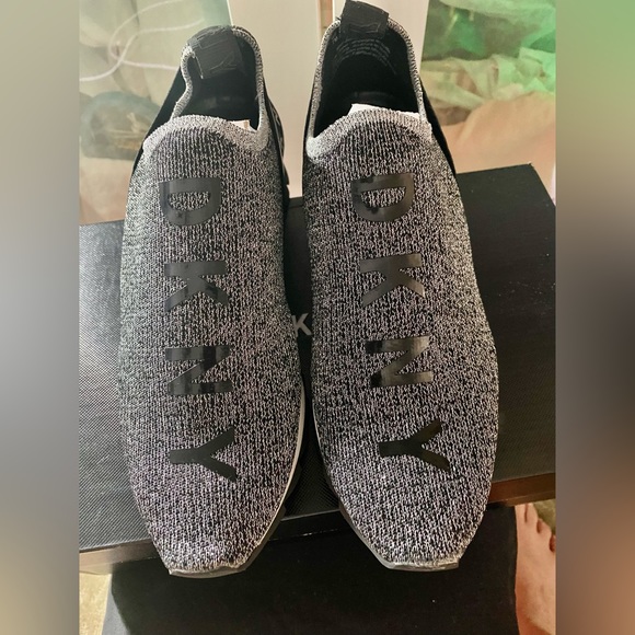 ❤️. DKNY BRAND NEW SOFT FABRIC GLITTERS SHOES by DKNY✅ - Picture 6 of 11